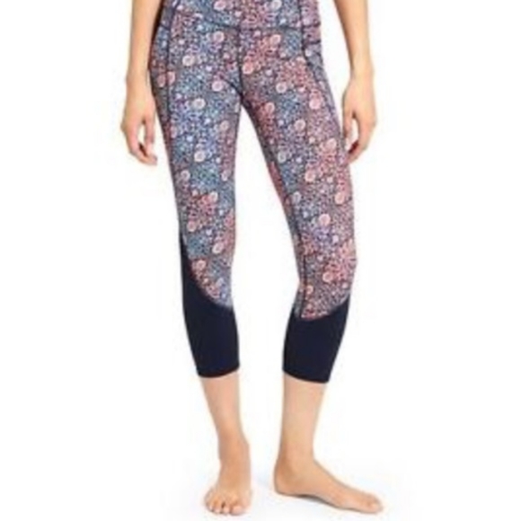 Athleta Chaturanga Tapestry Capri Leggings - Picture 5 of 6